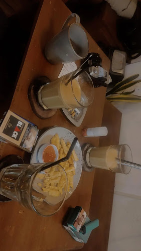 Utan Coffee Roastery Hasanudin - Gastronomi dan perhotelan