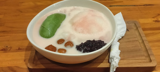 MAMA Toko Kue dan Es Krim - Gastronomi dan perhotelan