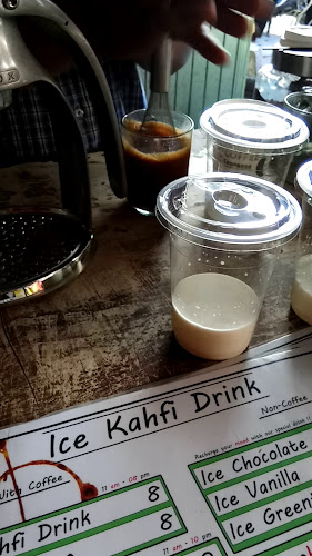 Opinii despre Kedai Kopi Kahfi în Surabaya - Gastronomi dan perhotelan
