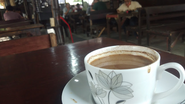 Opinii despre Eleven Cafe în Surabaya - Gastronomi dan perhotelan