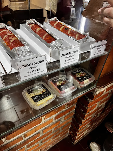 Jl. Salak No.24, RT.03/RW.04, Babakan, Kecamatan Bogor Tengah, Kota Bogor, Jawa Barat 16128