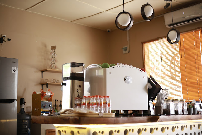 Maroan Coffee-Snack-Eatery