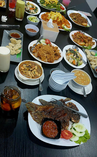 X.O.W Resto Food Society And Culture