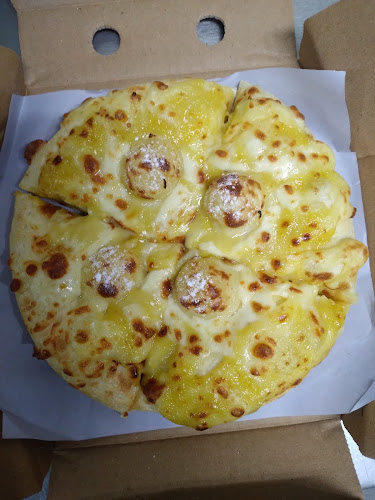 Pizza Hut Delivery - PHD Karawitan Bandung