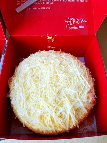 Solo Pluffy - Gastronomi dan perhotelan