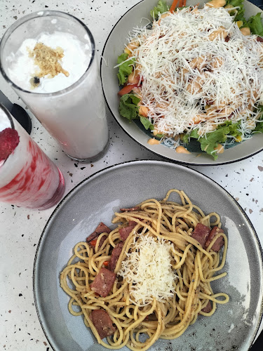 Rest Coffee Eat, Play & Relax