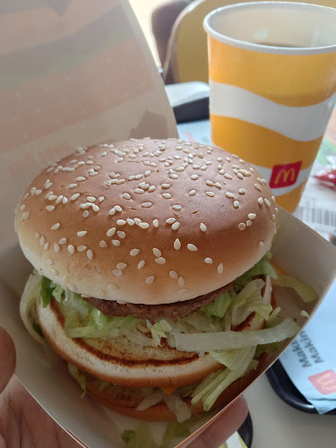 McDonald's Tun Abdul Razak - Gastronomi dan perhotelan