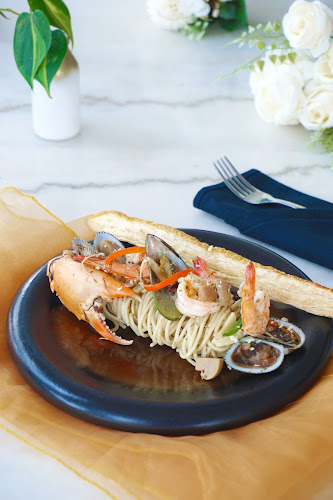 Comentarii opinii despre BRANCHE Cafe, Bar & Terrace