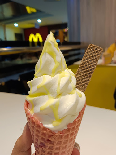 McDonald's Istana BEC Bandung - Gastronomi dan perhotelan