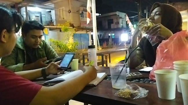 Comentarii opinii despre Kedai kopi & angkringan