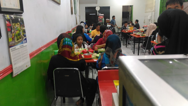 Warung Makan Ikan Bakar Pangkep - Gastronomi dan perhotelan