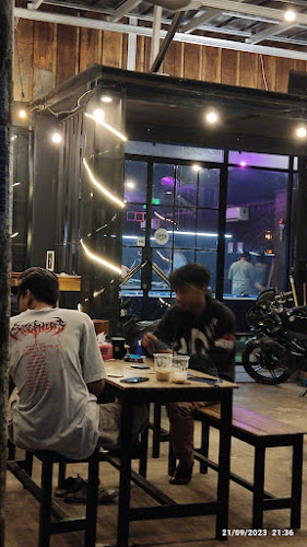 Opinii despre Libra Billiard & Cafe în Kota Tangerang Selatan - Gastronomi dan perhotelan