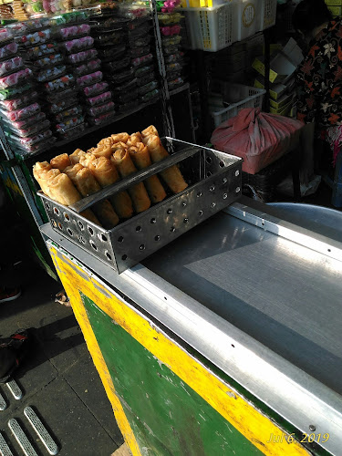 Onde Onde Pak Djadi - Gastronomi dan perhotelan