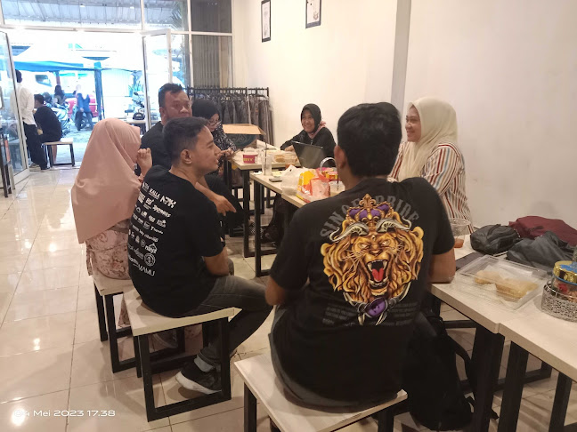 Warkop Kolaborasi - Gastronomi dan perhotelan