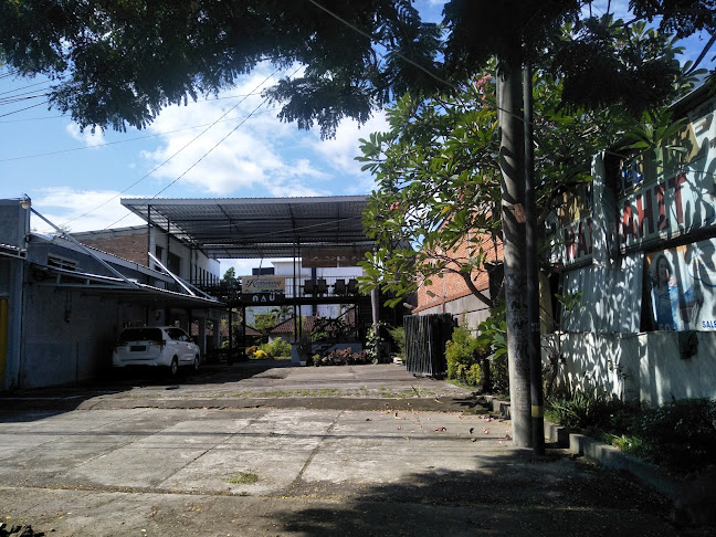 Resto Kemuning Majapahit - Gastronomi dan perhotelan