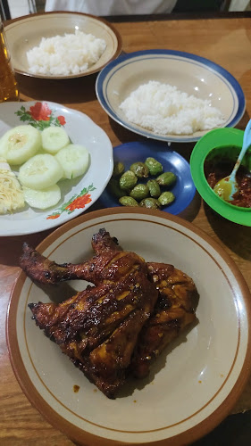 Warung Makan Ayam Bakar Bu Wati - Kota Salatiga