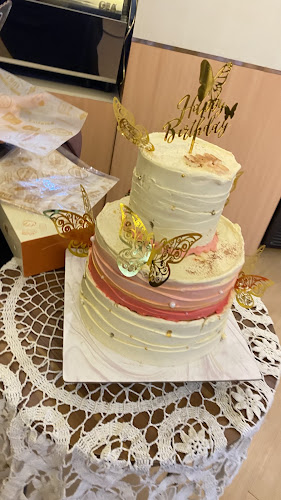 deSarah (Sarah Roti & Pizza) - Gastronomi dan perhotelan