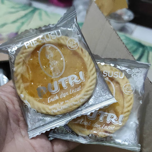 Opinii despre Pie Susu Bali Murah în Kota Denpasar - Gastronomi dan perhotelan