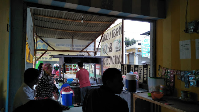 Opinii despre nasi uduk & lontong opor bu antie în Kota Semarang - Gastronomi dan perhotelan