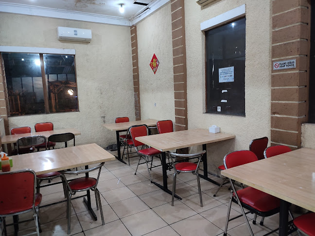 Kafe Biru - Gastronomi dan perhotelan