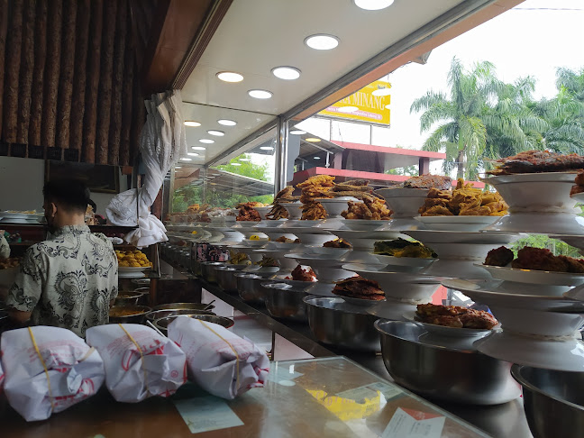 PUTRA MINANG GROUP - Gastronomi dan perhotelan