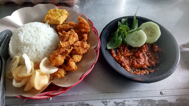 Jl. Bkr Pelajar No.32, Ketabang, Kec. Genteng, Surabaya, Jawa Timur 60272