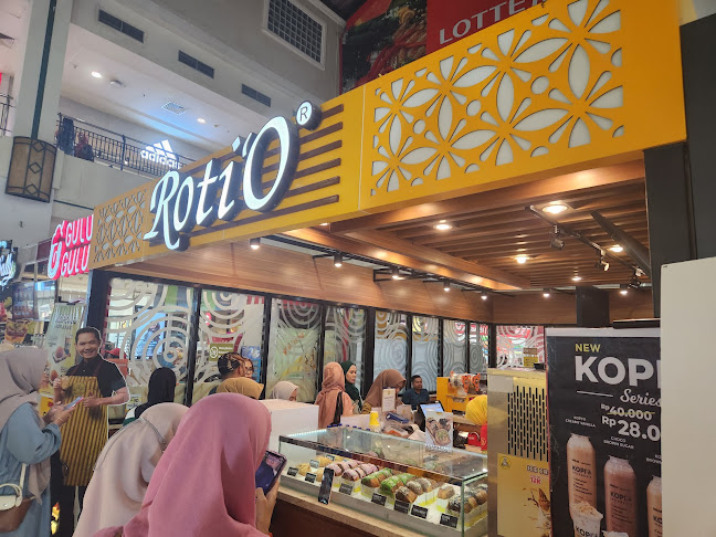 Jl. Adiyaksa No.24, Pandang, Kec. Panakkukang, Kota Makassar, Sulawesi Selatan 90231