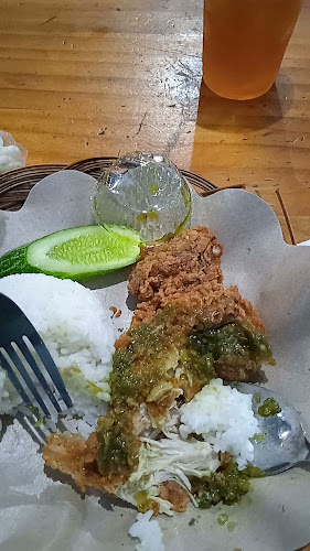 Opinii despre Plat G Cafe Reborn în Kota Pekalongan - Gastronomi dan perhotelan