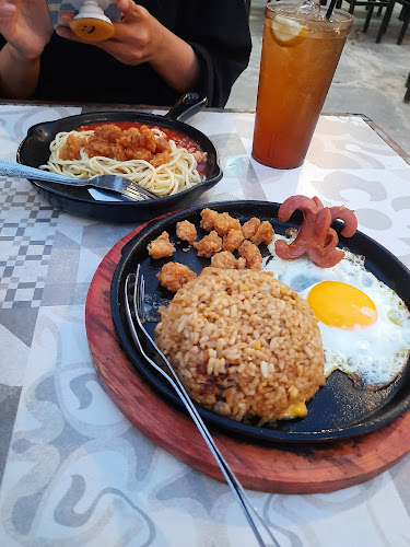 Well The Food ( WTF Cafe ) - Kota Bengkulu