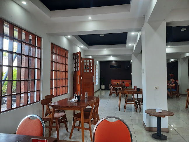 X.O.W Resto Food Society And Culture