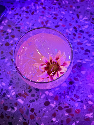 Opinii despre Lava Bar & Kitchen în Kota Surakarta - Gastronomi dan perhotelan