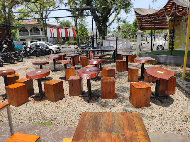 Comentarii opinii despre RAJO CORNER