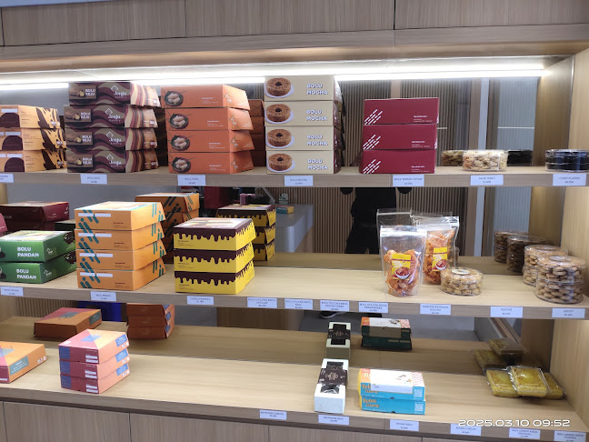 Opinii despre Jenju Bakery în Kota Tangerang - Gastronomi dan perhotelan