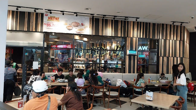 Pizza Hut Restoran - Ramayana Pematang Siantar - Gastronomi dan perhotelan