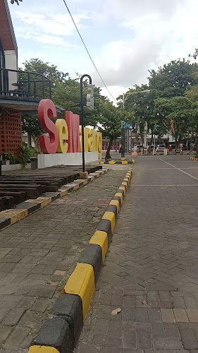 Opinii despre Loko Cafe - Semarang Tawang în Kota Semarang - Gastronomi dan perhotelan