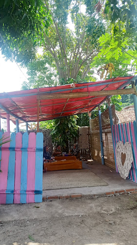 Opinii despre Jajanan Mamong, Cimuncang în Kota Serang - Gastronomi dan perhotelan