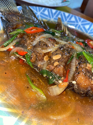 Opinii despre Resto UYAH LEGI în Kota Semarang - Gastronomi dan perhotelan