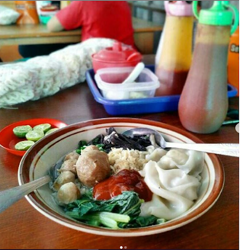 Mie Baso Babaturan
