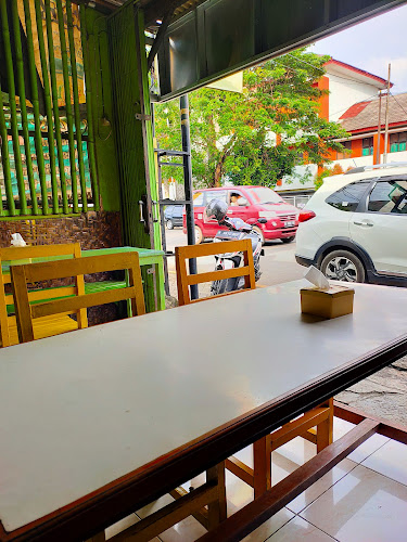 Es Pisang Ijo Ala Mama