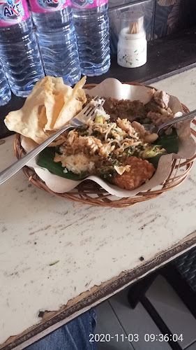 Opinii despre Pecel Mak Nah lidah wetan în Surabaya - Gastronomi dan perhotelan