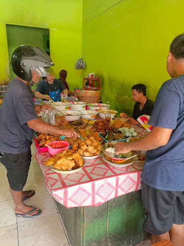 Opinii despre Rumah makan în Kota Medan - Gastronomi dan perhotelan