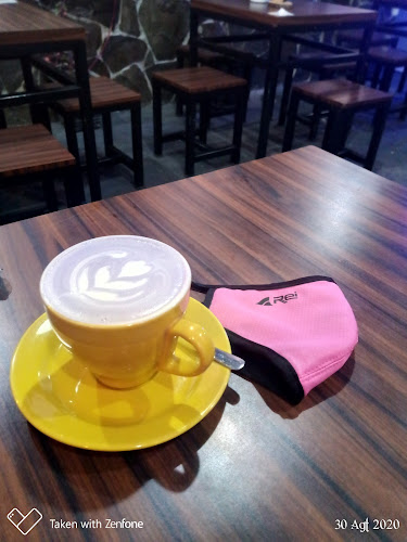 Opinii despre Lekker Doughnuts & Kacapiring în Kab. Tasikmalaya - Gastronomi dan perhotelan