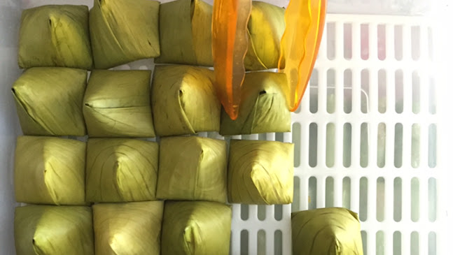 MAMA Toko Kue dan Es Krim - Kota Makassar