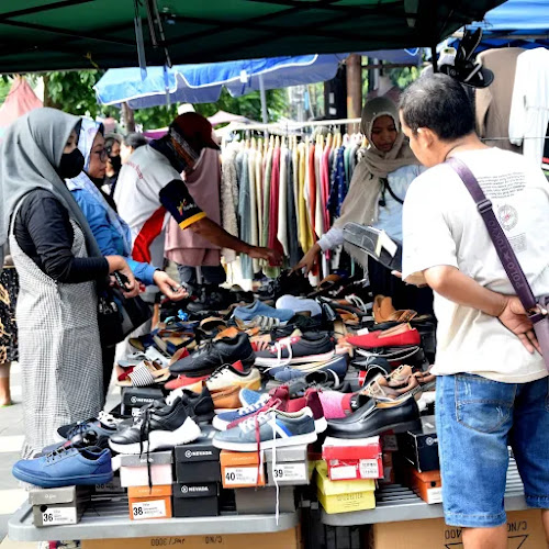 Pasar minggu pagi semarang - Kota Semarang