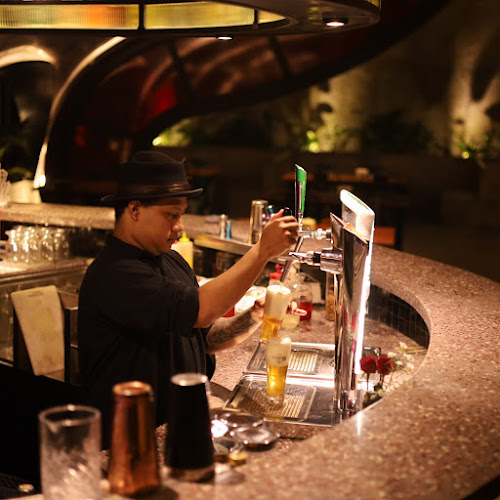 Lava Bar & Kitchen - Gastronomi dan perhotelan