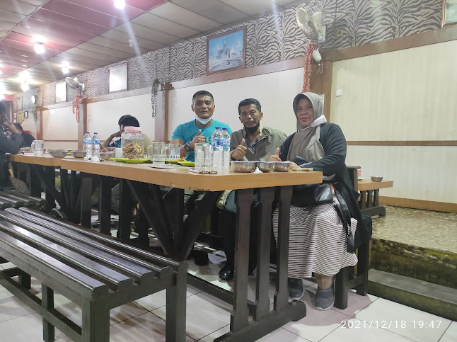 Comentarii opinii despre Pondok Ikan Bakar Aru Cabang Teluk Kabung