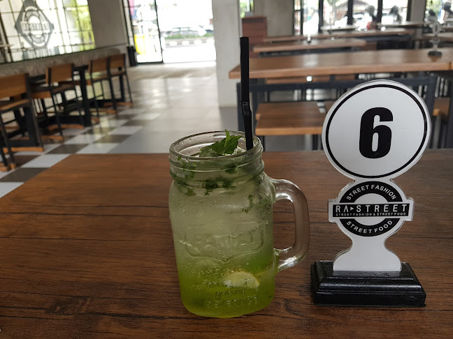 Jl. Dr. Djunjunan No.1, Pamoyanan, Kec. Cicendo, Kota Bandung, Jawa Barat 40173