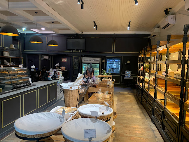 Sam's Pattiserie, Boulangerie, and Desserts