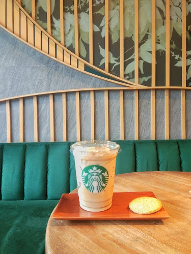 Starbucks Reserve Bogor - Gastronomi dan perhotelan