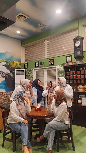 Jl. Way Sungkai No.9, Pahoman, Enggal, Kota Bandar Lampung, Lampung 35226